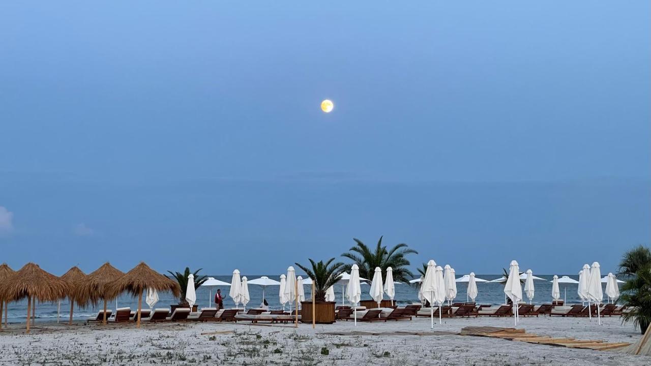 Seaview Deluxe Double Studio - Beachfront Resort Năvodari Esterno foto